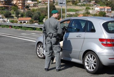 Acireale denunciate 25 persone per poker illegale