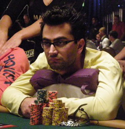 antonio-esfandiari