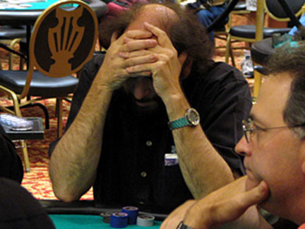Strategie poker: prendersi  le giuste pause per evitare il tilt