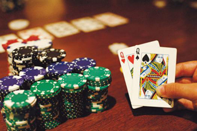 Poker Online: l'estate segna il calo
