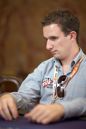 Italian Poker Tour Sanremo: Alessio Isaia domina nel Day 2