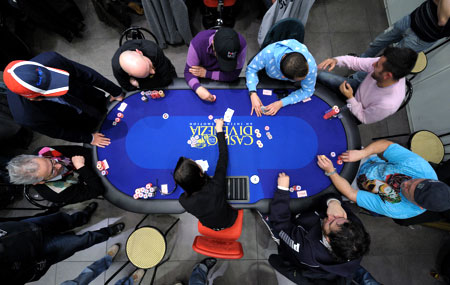 Italian Poker Tour Venezia: Calanni Binna guida il chip count nel Day 1A