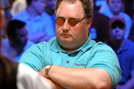 Greg Raymer in difesa del poker online