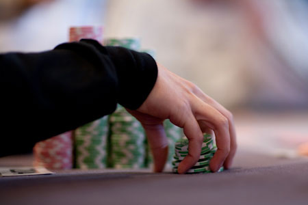 Poker online: approvata la legge anche in Francia