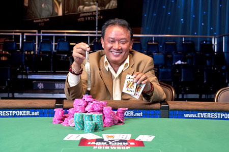 WSOP 2010: Men Nguyen vince il suo settimo braccialetto, Dario Minieri on fire