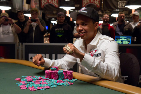 WSOP 2010: Phil Ivey si aggiudica il suo ottavo braccialetto del World Series