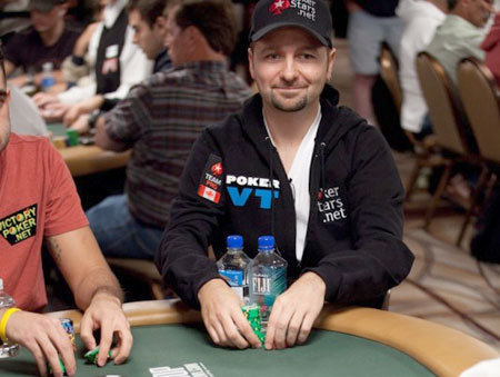 Main Event WSOP 2010: inarrestabile Filippo Candio nel Day 3