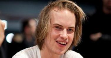 Viktor Blom in corsa per il final table del Super High Roller da 100.000$ al PokerStars Caribbean Adventure 