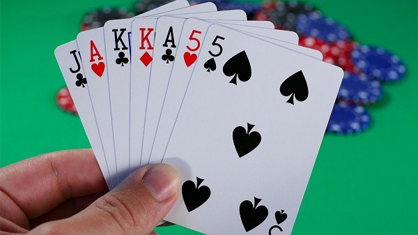 giocare a seven card stud poker