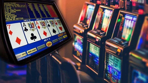 Video poker, si può parlare di strategie?