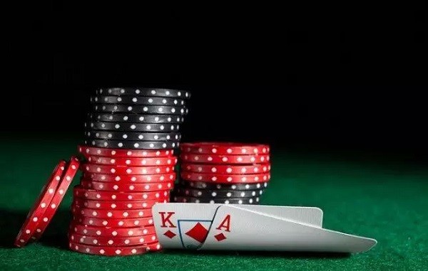 Poker, ancora apprezzato nel 2023?